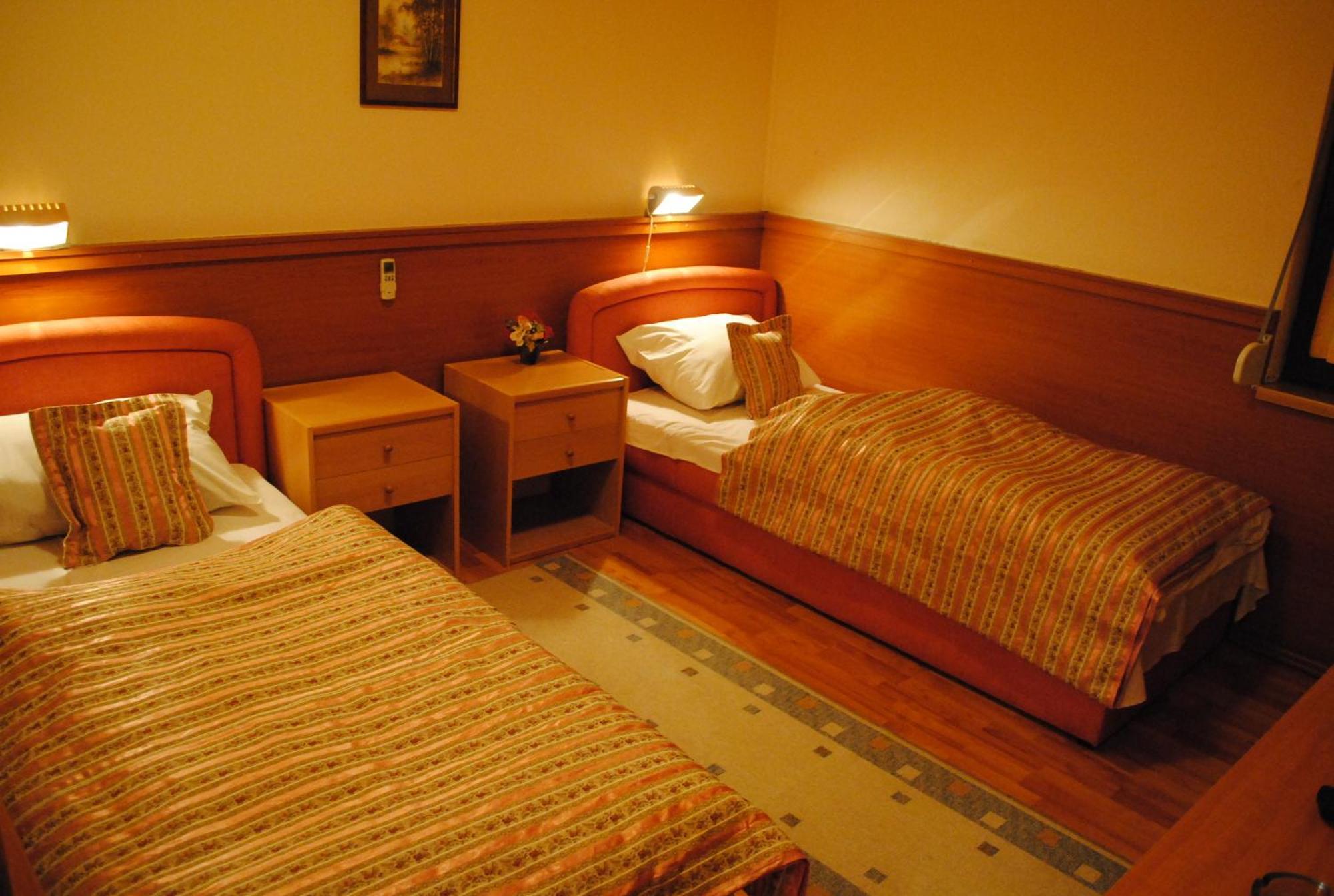 Motel Kiwi Grude Szoba fotó