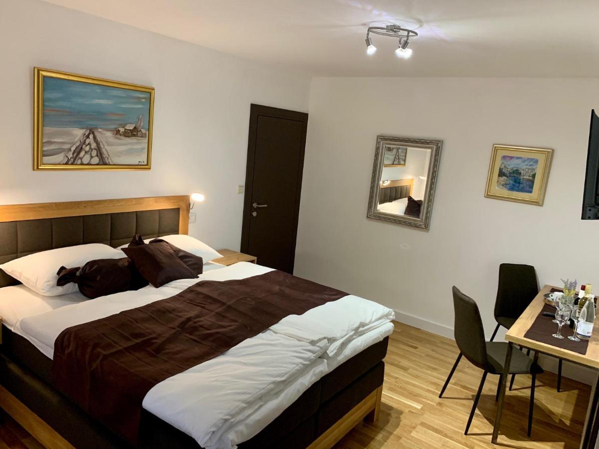 Motel Kiwi Grude Kültér fotó
